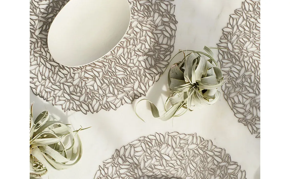 Petal Round Placemat - Champagne